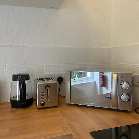 Ground Floor 1 Bedroom Flat In The Centre Apartment