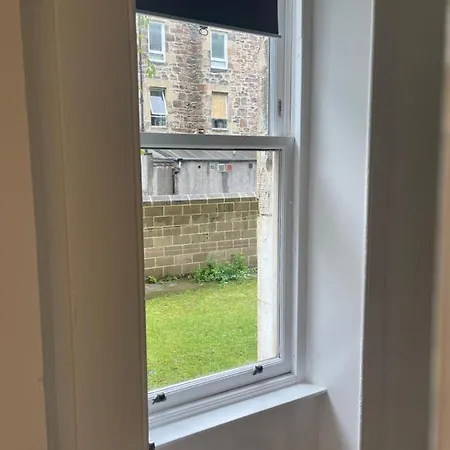 Ground Floor 1 Bedroom Flat In The Centre Apartment