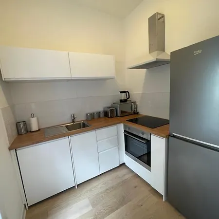 Ground Floor 1 Bedroom Flat In The Centre Apartment