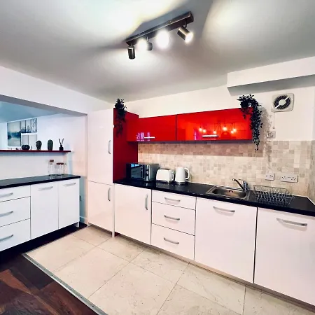 Pass The Keys Stunning 4bed House With Private Sauna In Centre Сasa de vacaciones