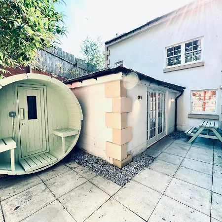 Pass The Keys Stunning 4bed House With Private Sauna In Centre Edimburgo