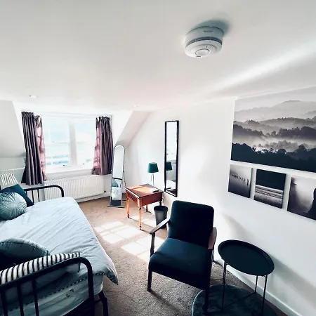 Pass The Keys Stunning 4bed House With Private Sauna In Centre *