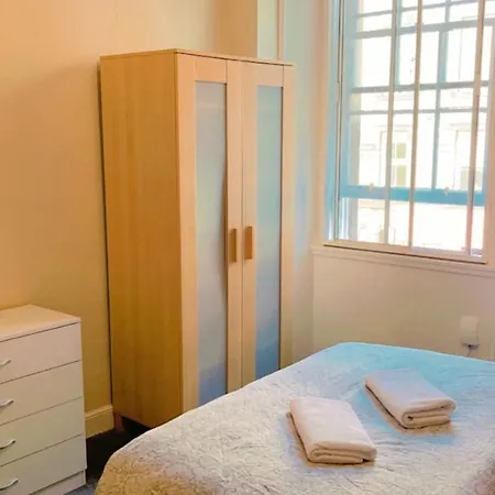 Leven Apartment Edinburgh