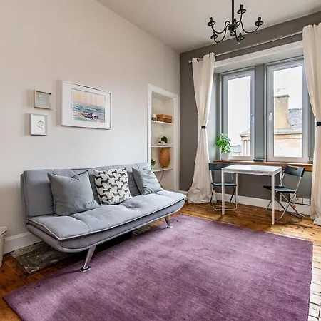 Watson Crescent Apartment