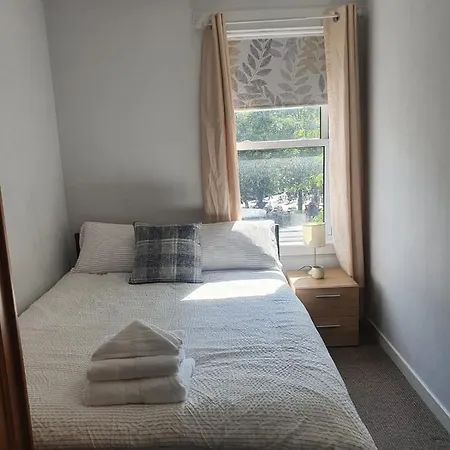 3 Bedrooms Flat In Central Old Town , Grassmarket Heart Of Flat Sleeps 6 , Eh1