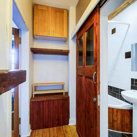 Comfortable And Cosy City Centre Flat Edimburgo