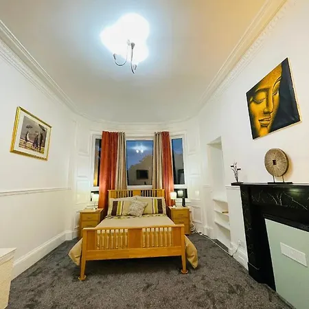 Lovely 2-bedroom Flat In Centre