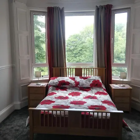 Lovely 2-bedroom Flat In Centre Lägenhet *