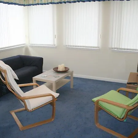 Apartment Bryson Road