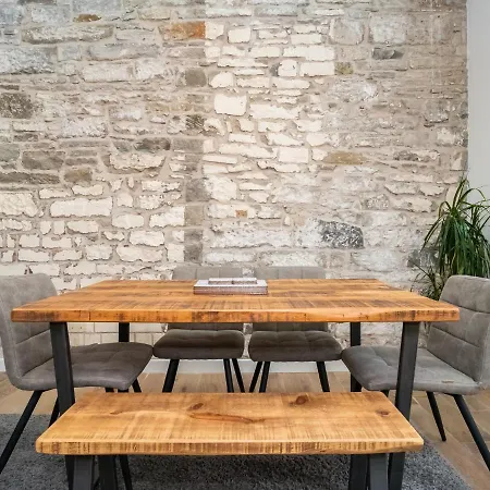 2bd Loft Style - - Free Parking - Pass The Keys *