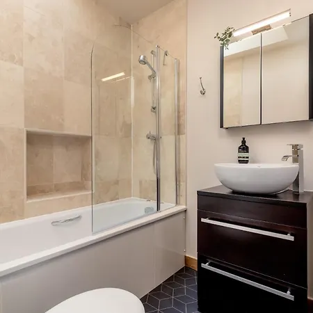Joivy Charming Mews Flat Near The Dean Bridge * Edinburgh