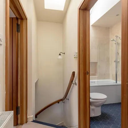 Joivy Charming Mews Flat Near The Dean Bridge Apartment Edinburgh