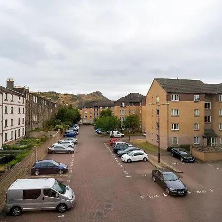 Pass The Keys Chic 2bed Flat With Stunning Views And Free Parking 爱丁堡