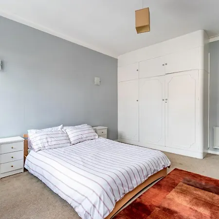 Apartmán The Amazing Learmonth Court Near Stockbridge 3 Bedrooms Edinburgh