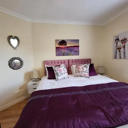 4 Bedrooms By Sensational Short Lets & Serviced Apartment Edinburgh