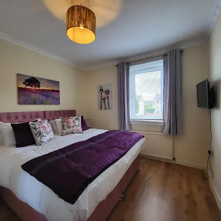 4 Bedrooms By Sensational Short Lets & Serviced Apartment Edinburgh