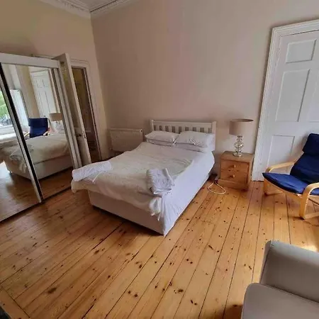 Beautiful Georgian New Town Flat