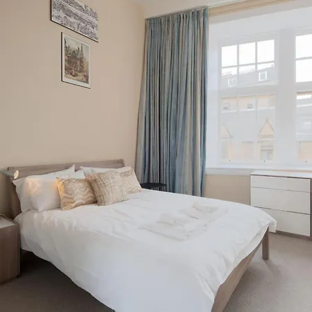 Royal Mile Mansions By *