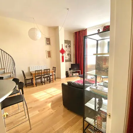 Royal Mile Mansions By *