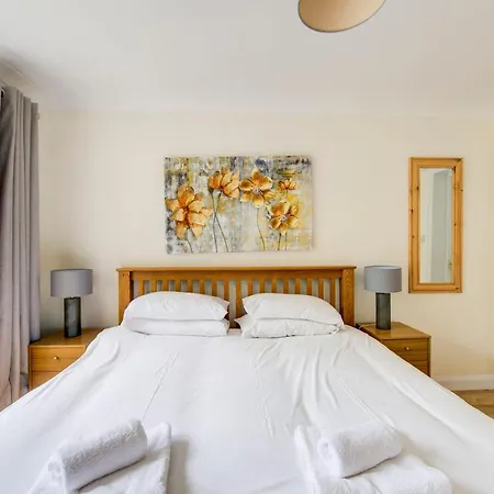 Guestready - Charming Flat With Free Parking *