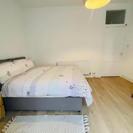 Ground Floor 1 Bedroom Flat In The Centre * Edinburgh