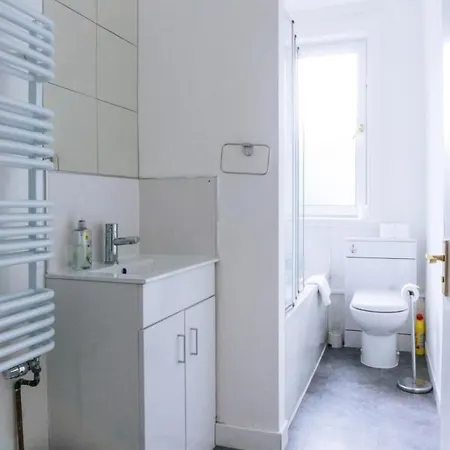 Peaceful 2 Bedroom In Prestonfield With Arthurs Seat Views * Edinburgh