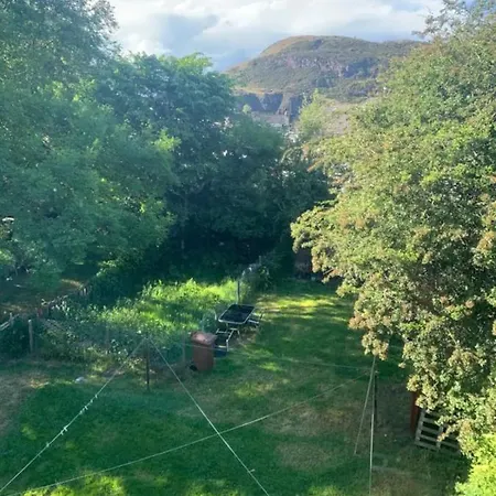 Apartment Peaceful 2 Bedroom In Prestonfield With Arthurs Seat Views *