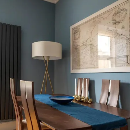 Lovely 1 Bedroom Townhouse In Leith With Garden Tatil Evi