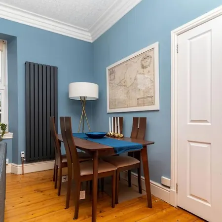 Lovely 1 Bedroom Townhouse In Leith With Garden Edinburgh