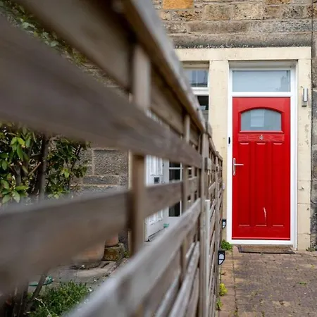 Lovely 1 Bedroom Townhouse In Leith With Garden Tatil Evi *