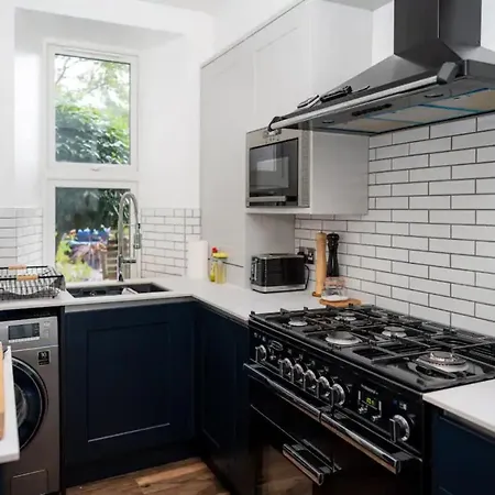 Lovely 1 Bedroom Townhouse In Leith With Garden Tatil Evi *
