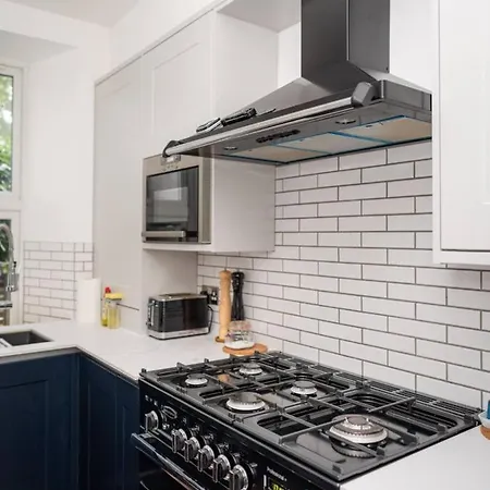 Tatil Evi Lovely 1 Bedroom Townhouse In Leith With Garden Edinburgh