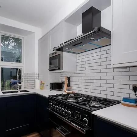 Tatil Evi Lovely 1 Bedroom Townhouse In Leith With Garden *