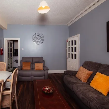 Super Central 4bedroom At The Meadows