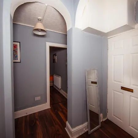 Apartment Super Central 4bedroom At The Meadows *