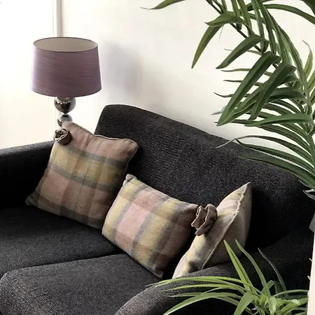 Grassmarket View Suites Apartment *