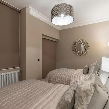 Luxury Georgian Retreat By Sovo Edinburg