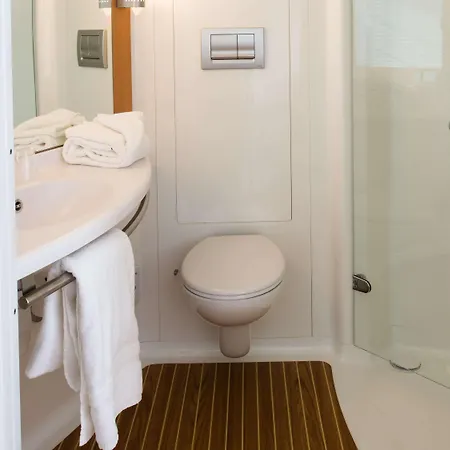 Hotell Ibis Centre South Bridge - Royal Mile 3*