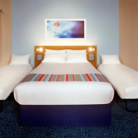 Travelodge 3*