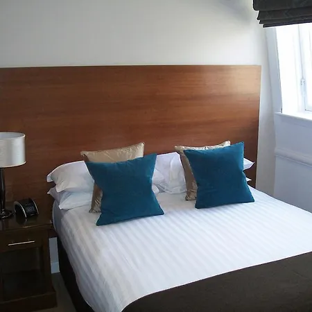 Stewart By Heeton Concept - 4*