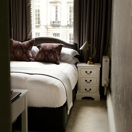 Nira Caledonia 4* Edinburgh