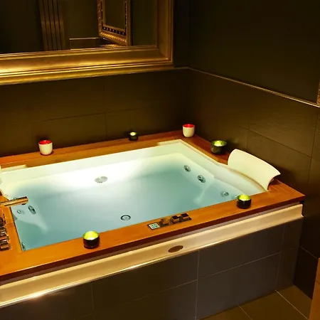 Nira Caledonia Hotel