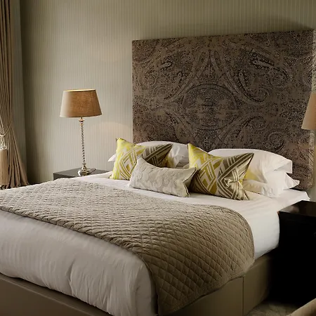 Hotel Nira Caledonia EDI