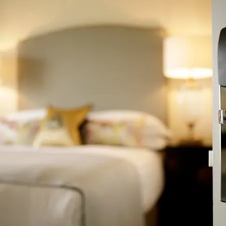Nira Caledonia Hotell