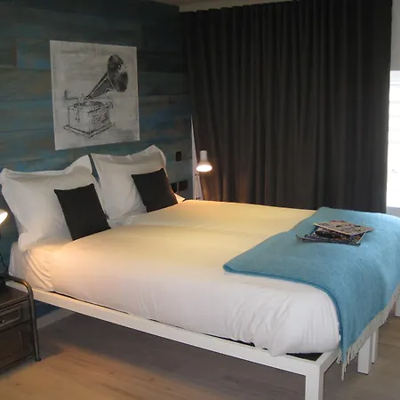 Stay Central Hotel Hotel 3*