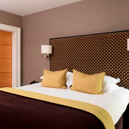 The Chester 5*