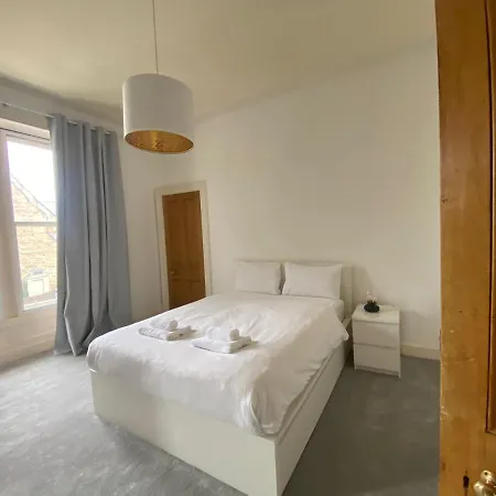 Gilmore Charming Apartment Edinburgh