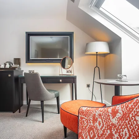 Hill Place 4*
