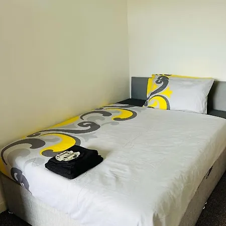 Simple 2bed Flat In Edinburgh. Apartament