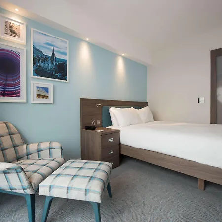 Hampton By Hilton West End 3*